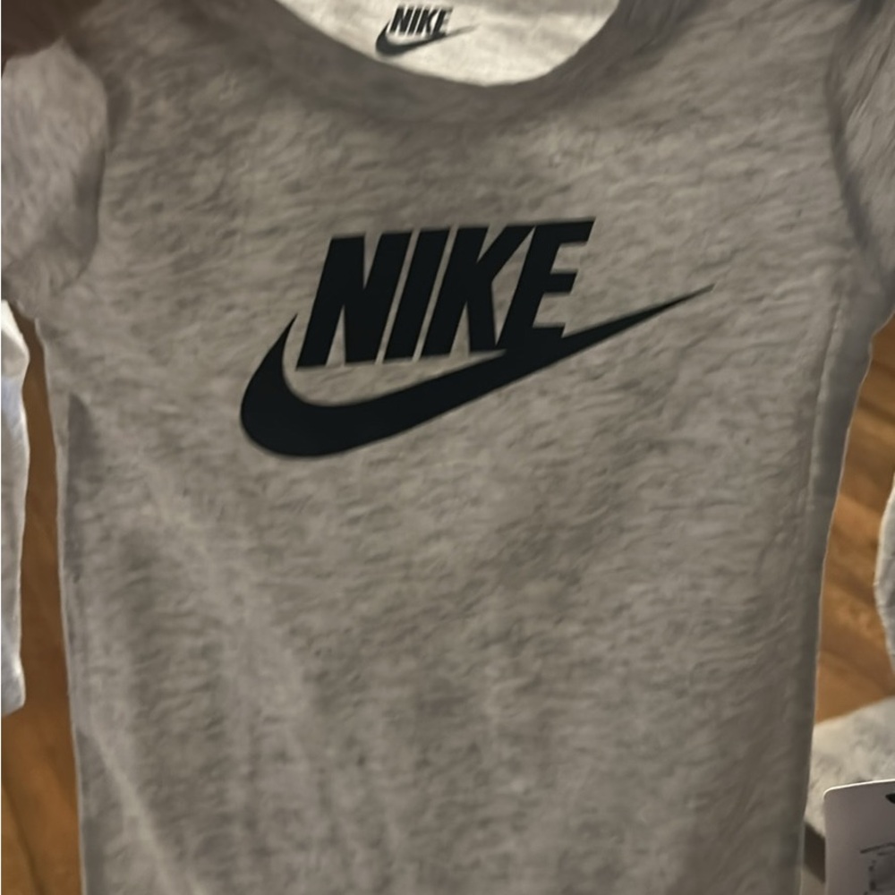 Nike Kids Gray Long Sleeve Tee